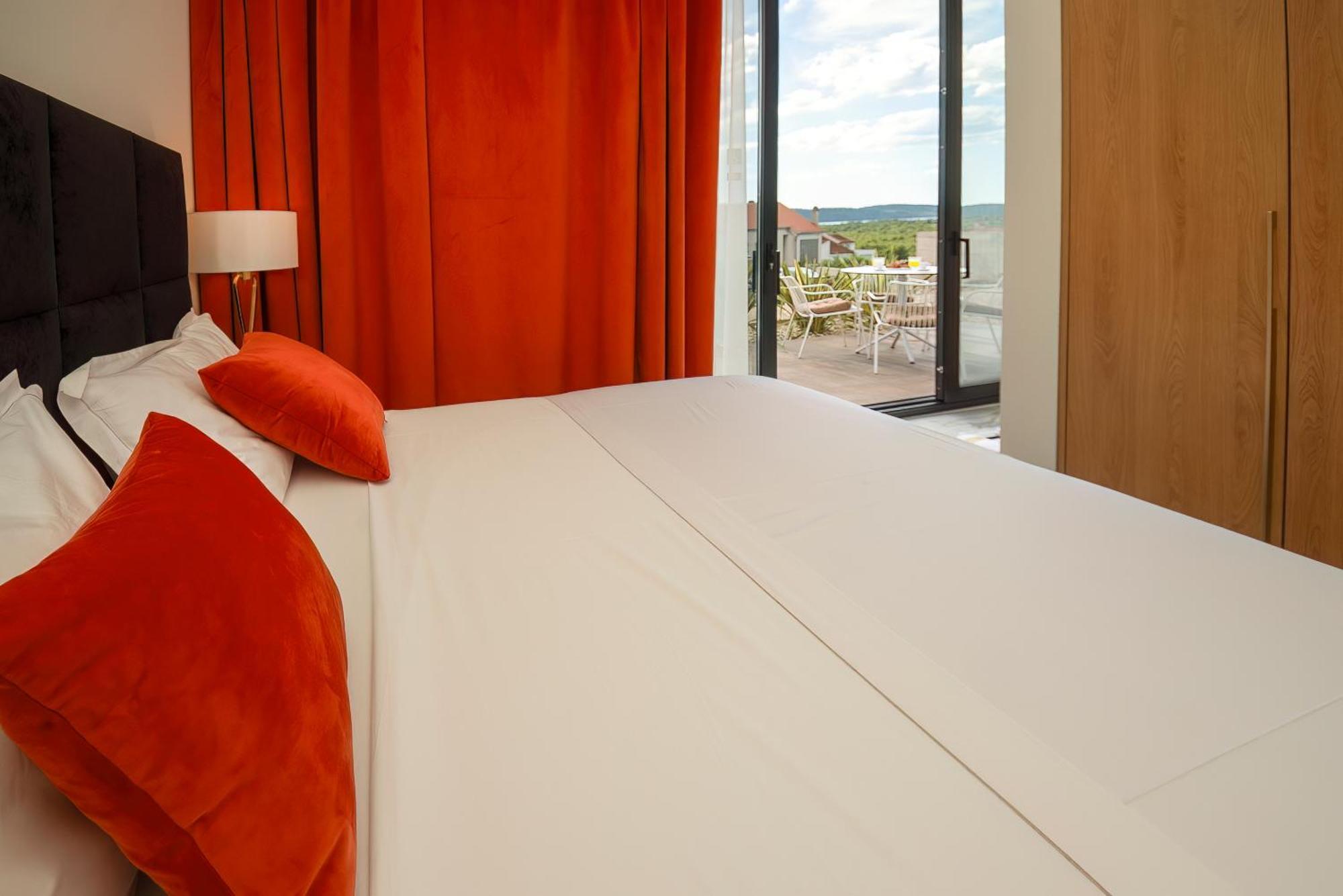Mediterana Art Deco Resort (Adults Only) 希贝尼克 外观 照片